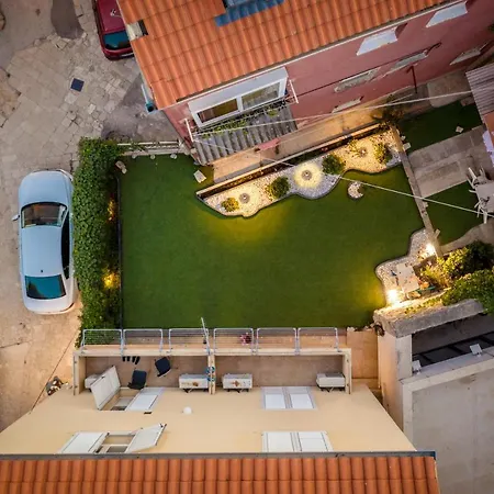 Apartman & Andrea Zára