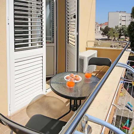 & Andrea * زادار