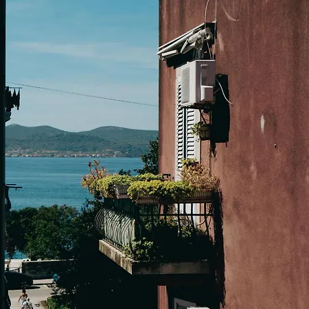 Apartment & Andrea